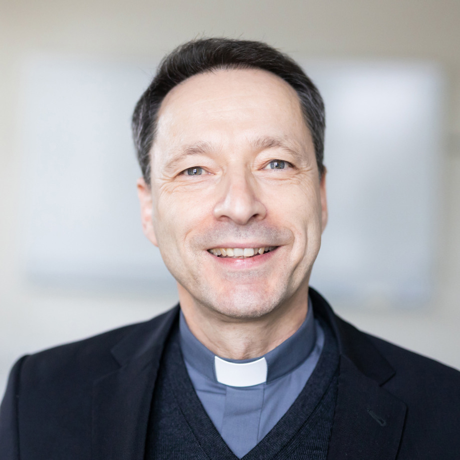 Domvikar Claus Bayer